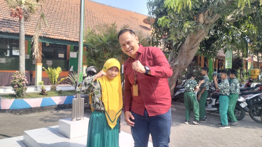 Tingkatkan Kompetensi Digital, SDN Kemuning Menggelar Program Digital Studentpreneur