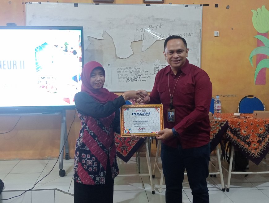 Digital Studentpreneur Hadir di SDN Gampingrowo 1, Bekali Siswa Keterampilan Digital dan Kreativitas