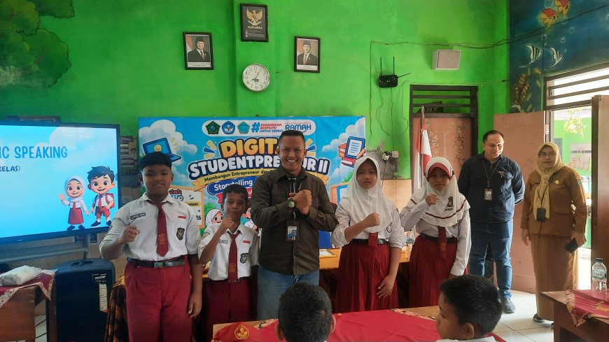 Asah Kreativitas dan Kepercayaan Diri, Digital Studentpreneur Hadir di SDN Mergobener dan SDN Tarik 1
